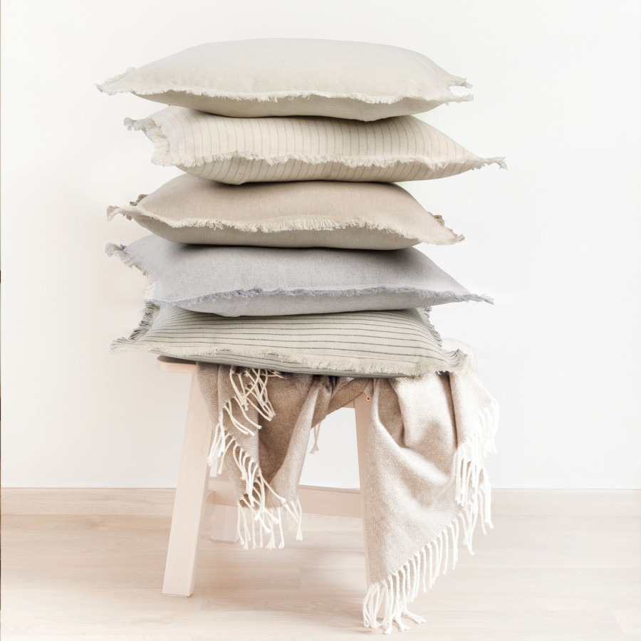 DAS HOME ΔΙΑΚΟΣΜΗΤΙΚΟ ΜΑΞΙΛΑΡΙ 45X45 0301 GREY